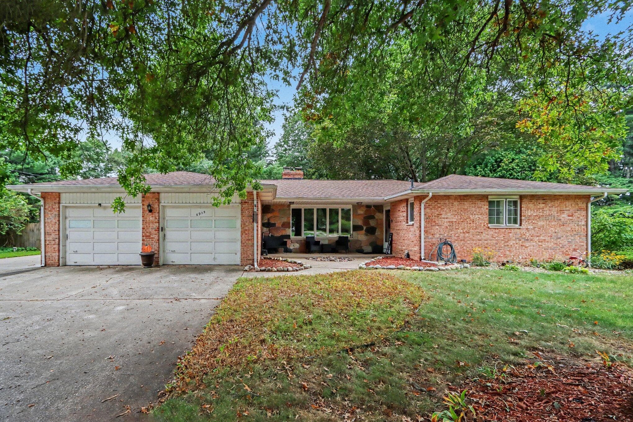6915 Springbrook Kalamazoo MI 49004
