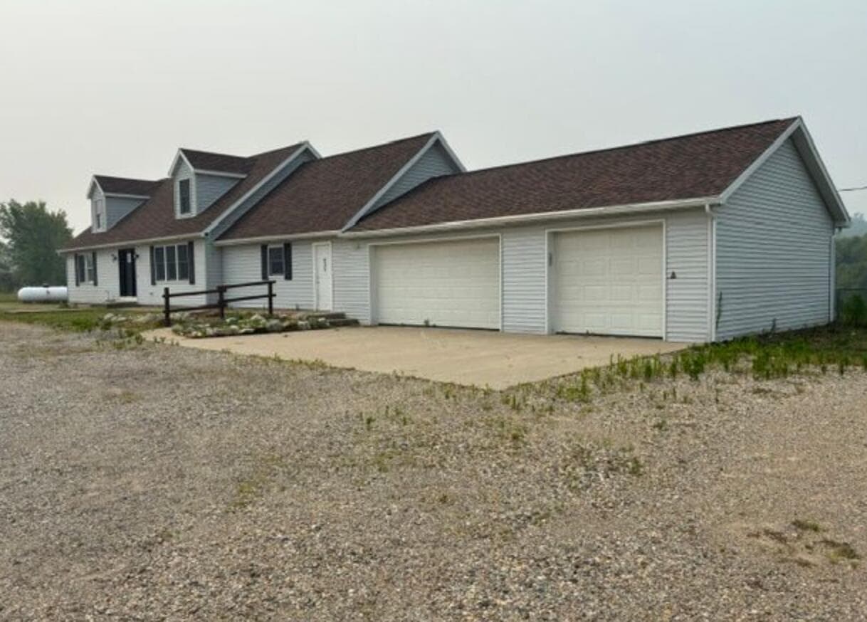 435 26th Allegan MI 49010