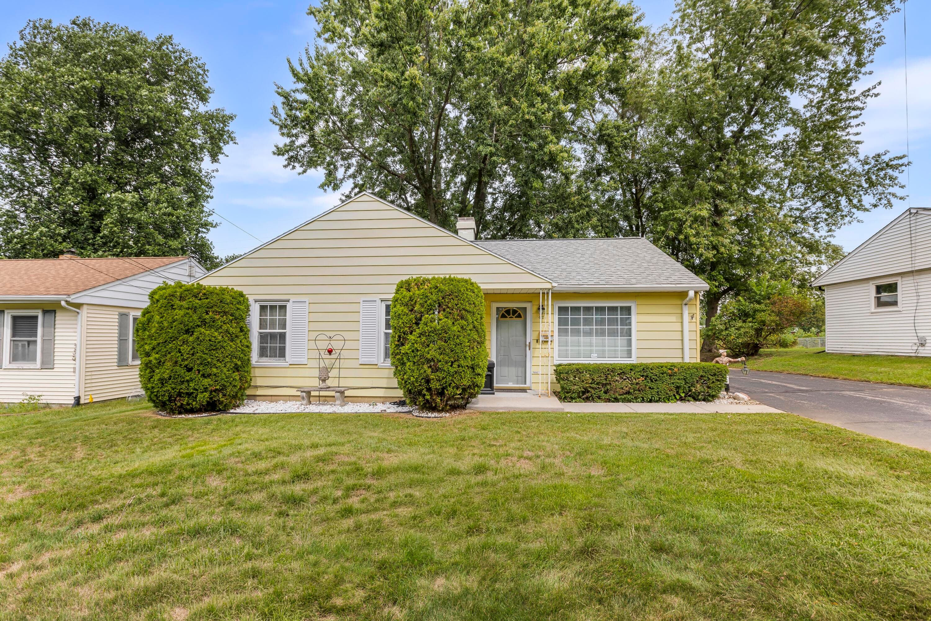 Primary property photo