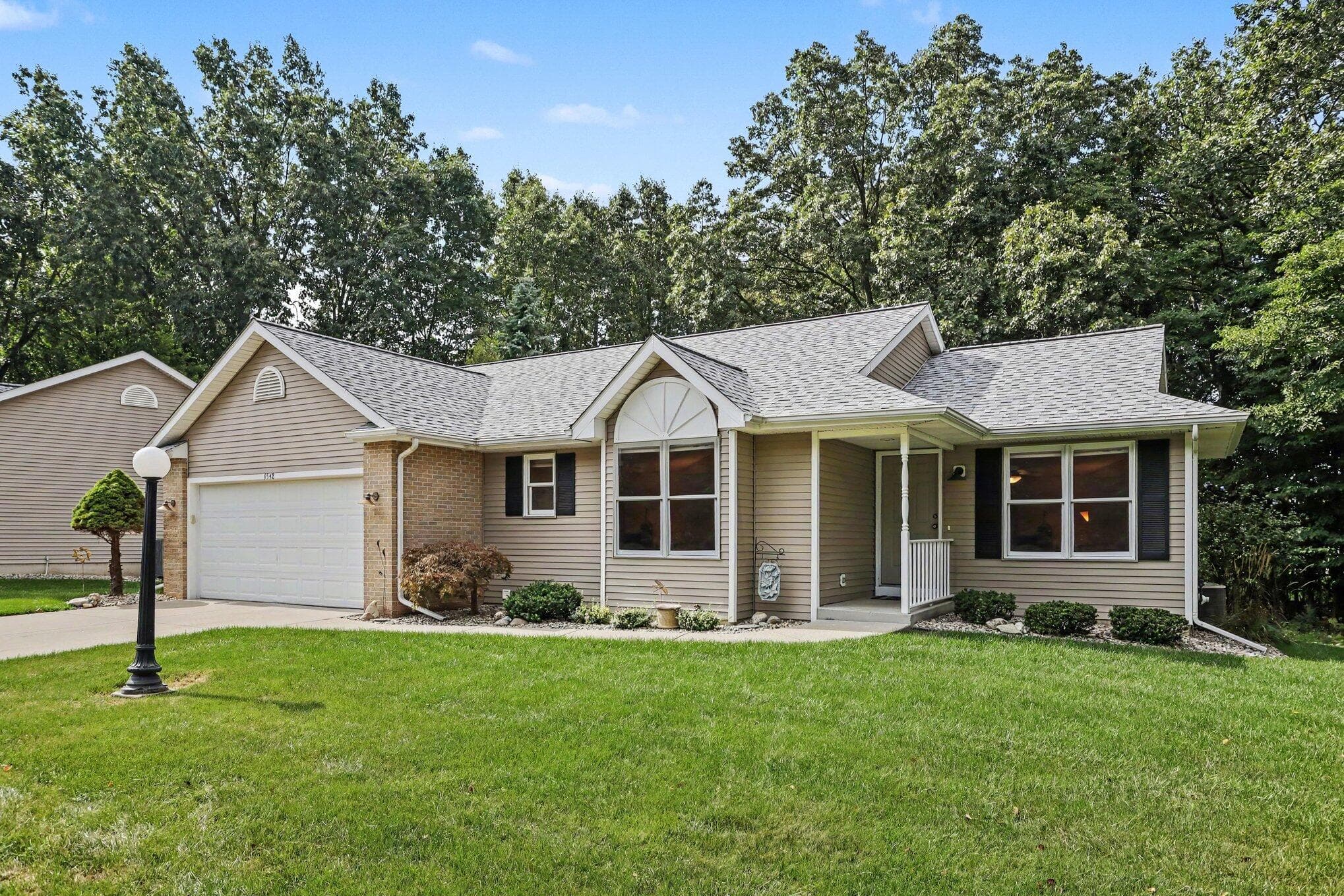 Primary property photo