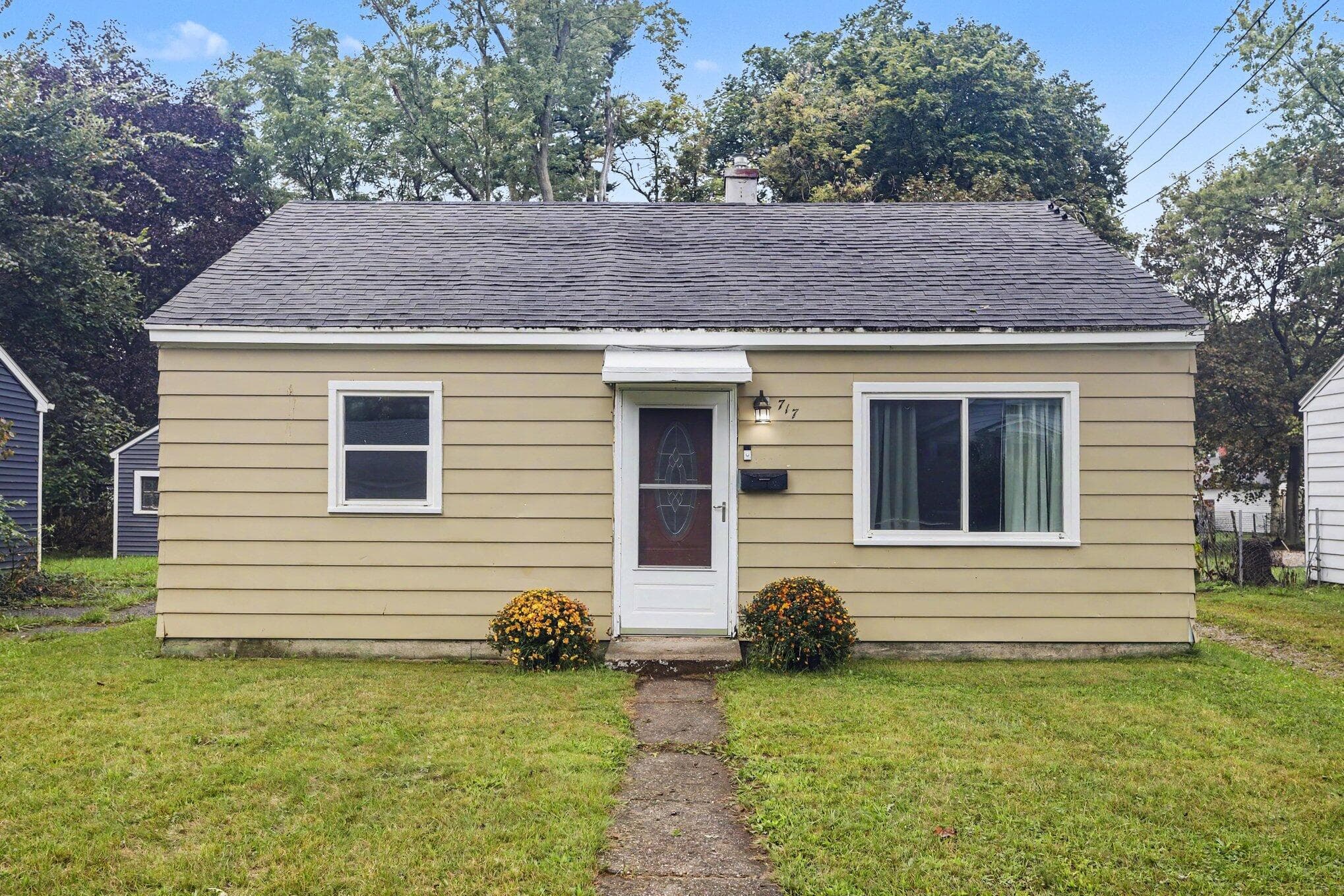 717 Washburn Avenue, Kalamazoo, MI 49048