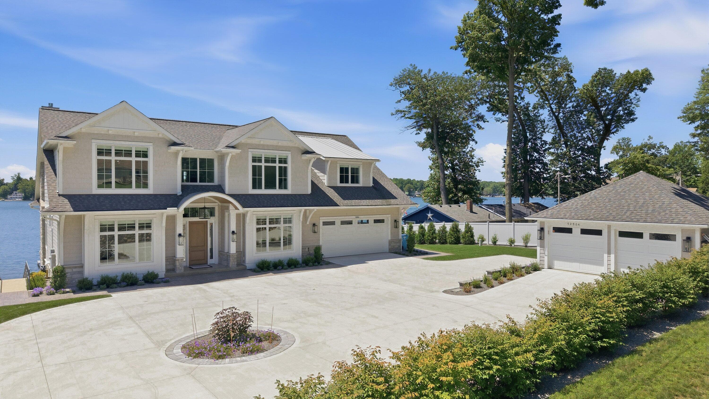 Primary property photo