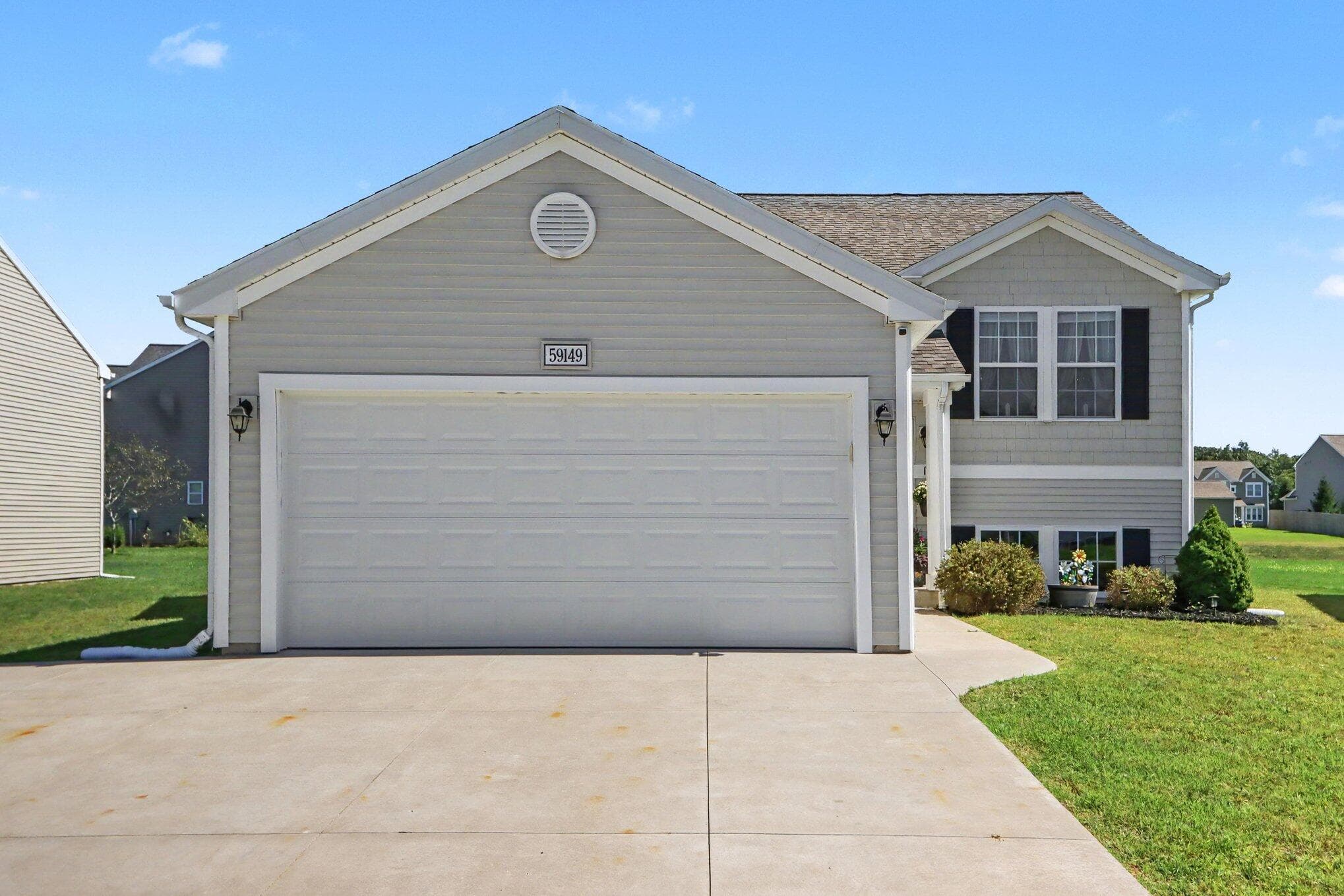 59149 Silvergrass Drive, Mattawan, MI 49071