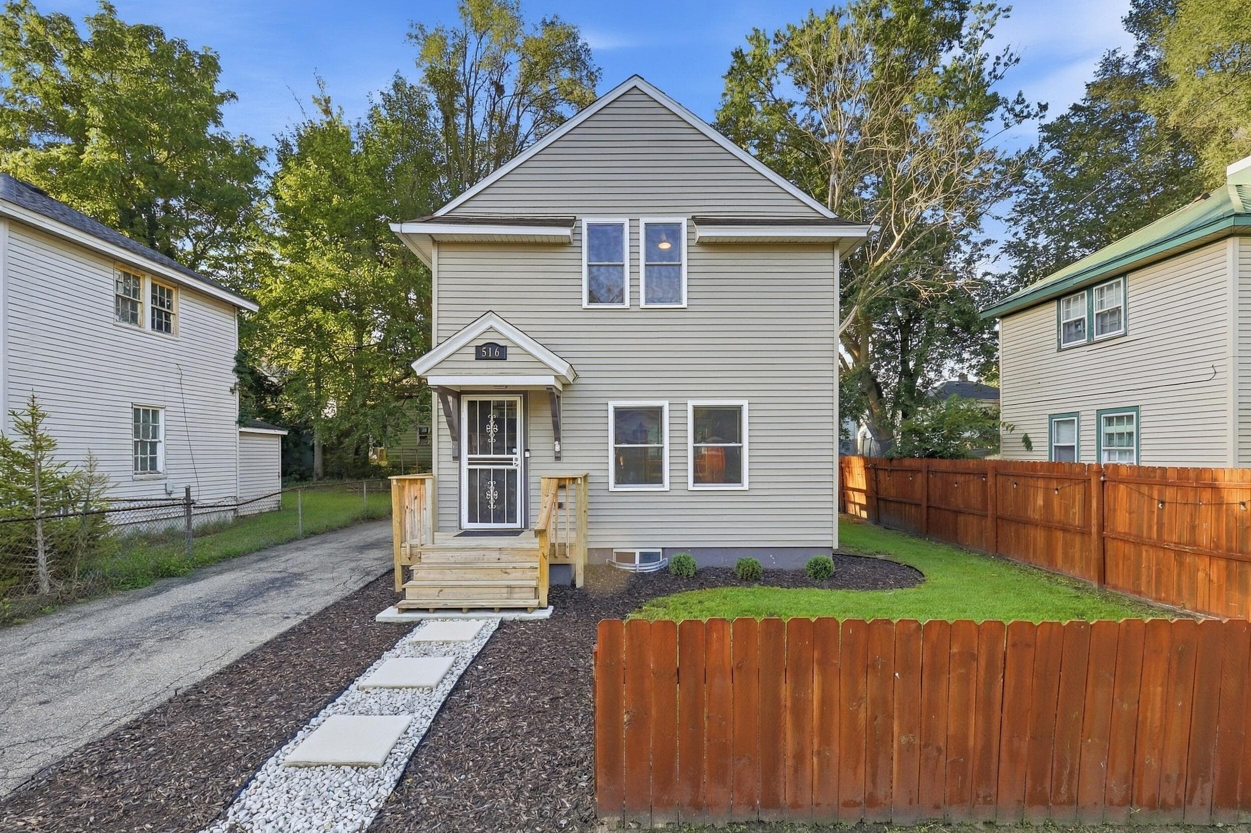516 Lay Boulevard, Kalamazoo, MI 49001