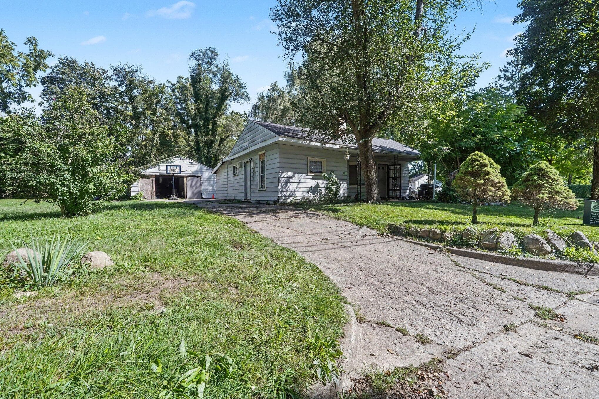 37 Logan Street, Battle Creek, MI 49015