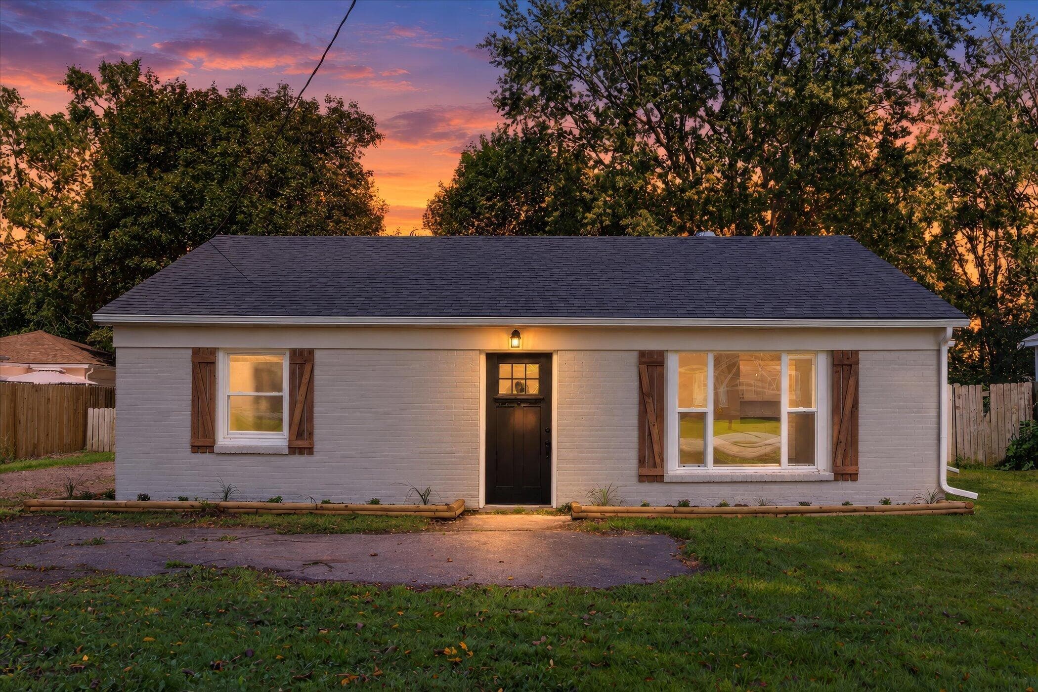 Primary property photo