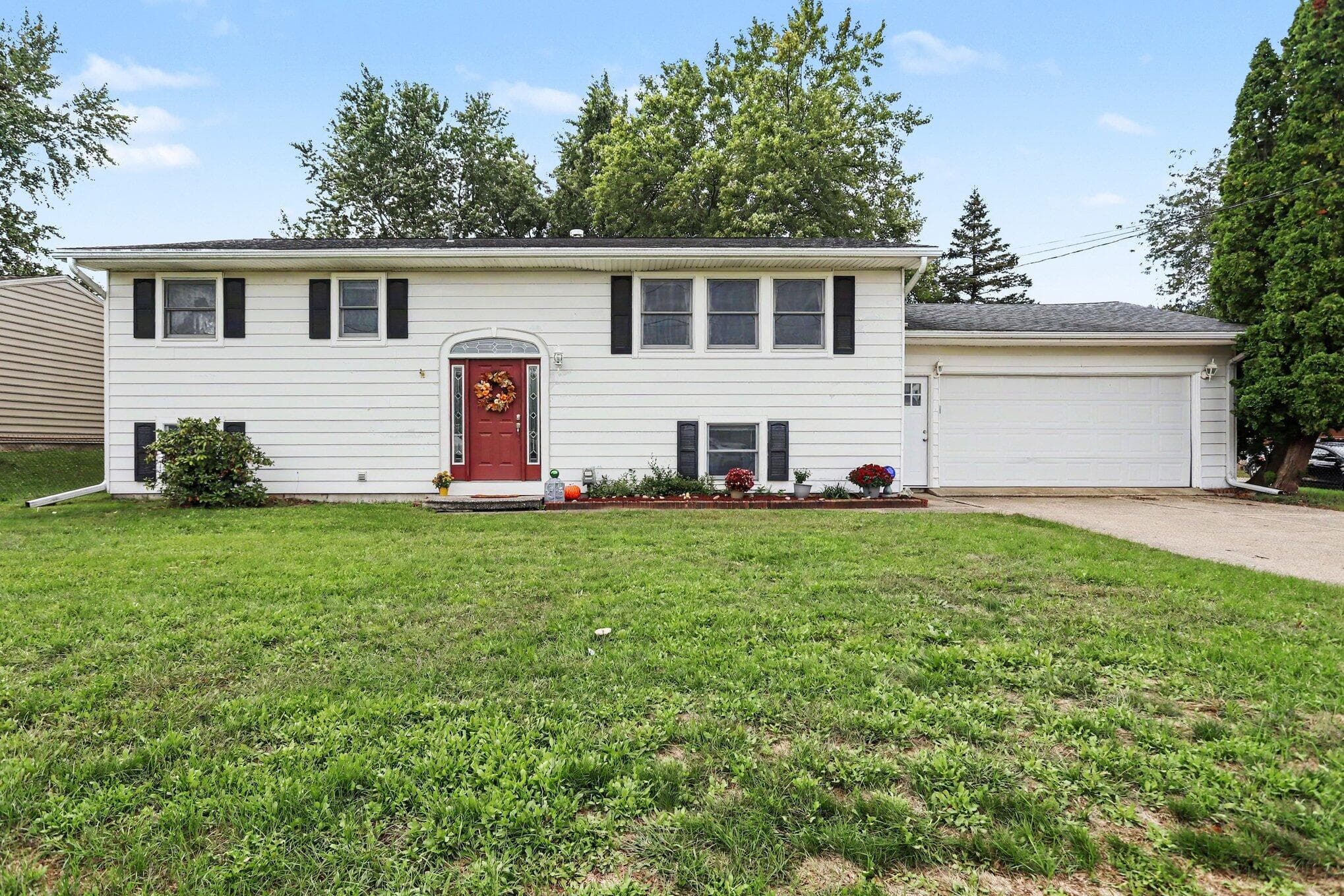 6710 Amberly Street, Portage, MI 49024