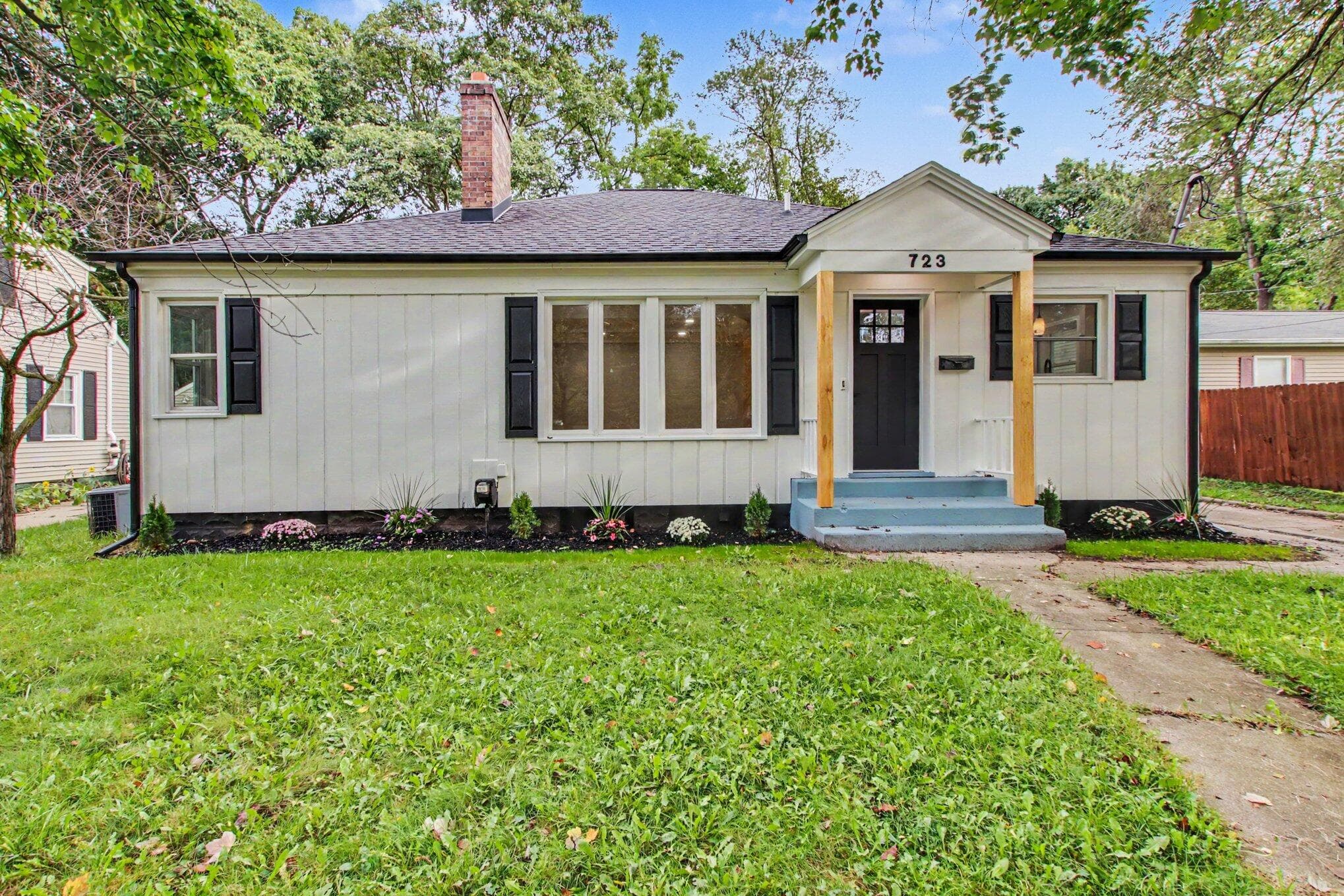 723 Parchmount Avenue, Parchment, MI 49004