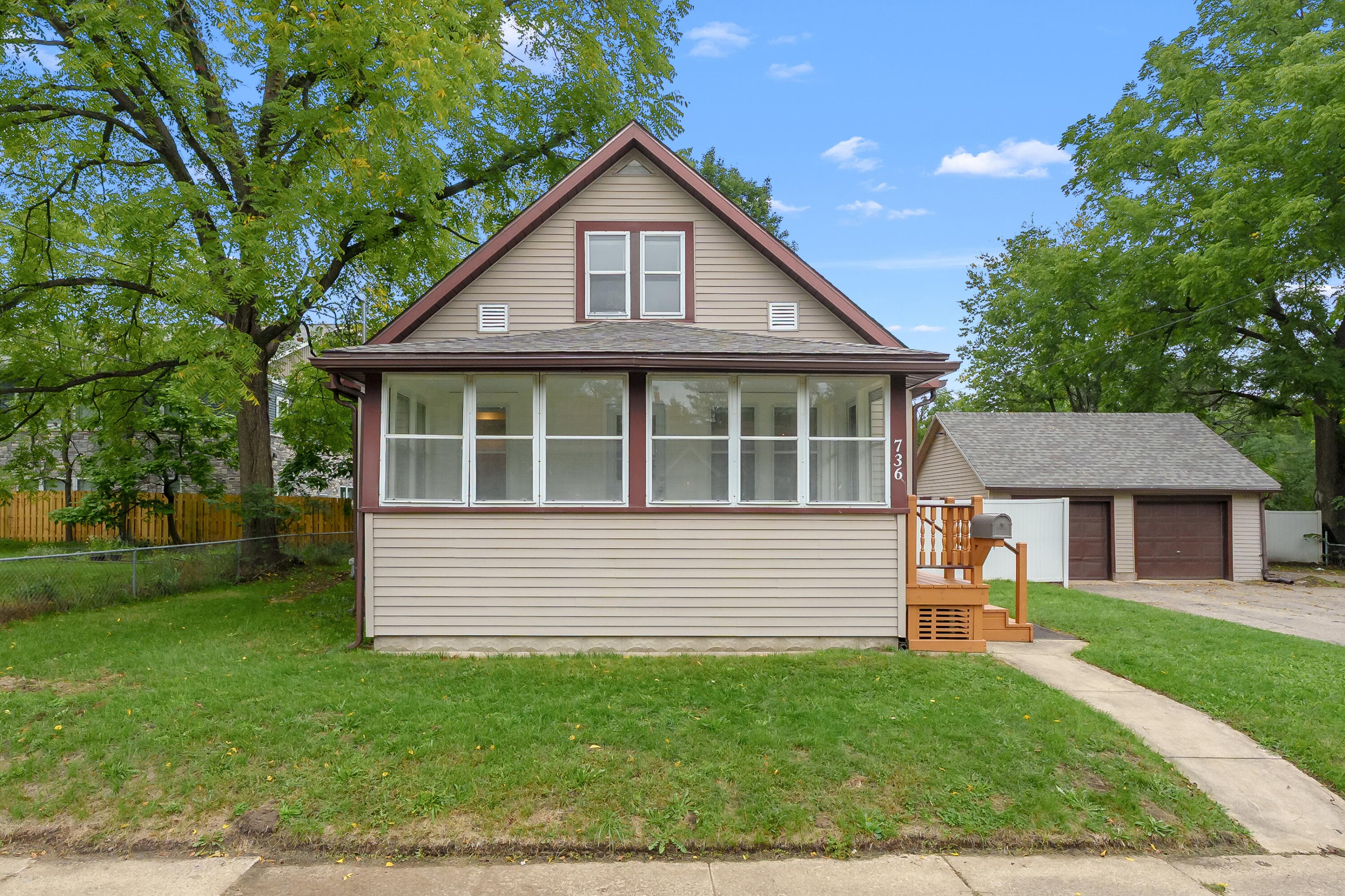 736 Hutchinson Street, Kalamazoo, MI 49008