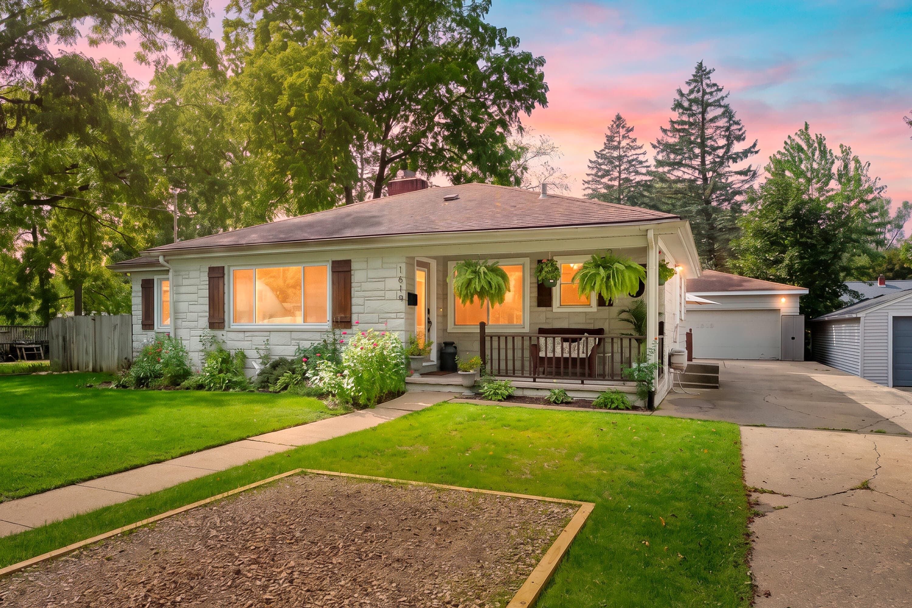 Primary property photo