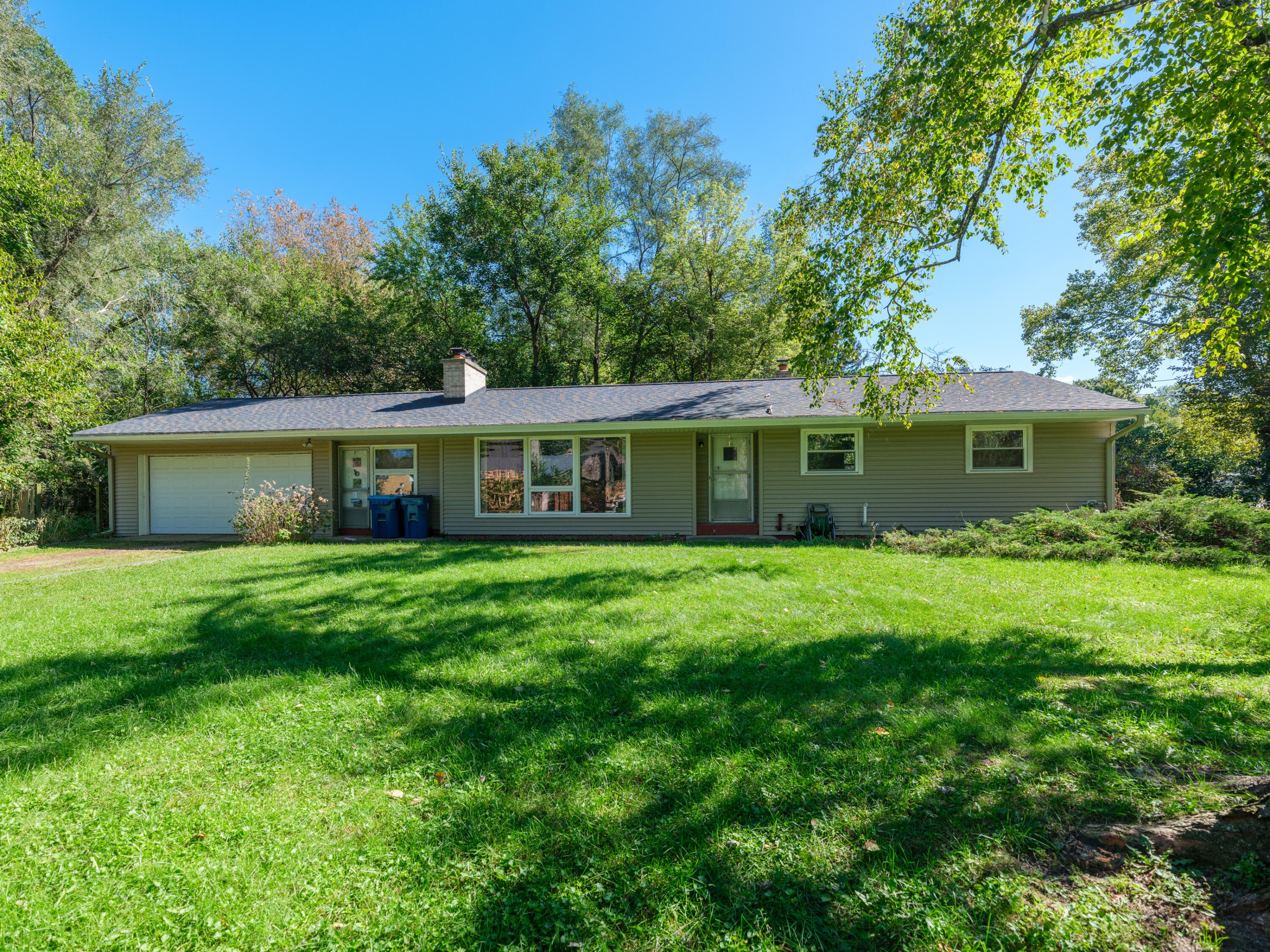 Primary property photo