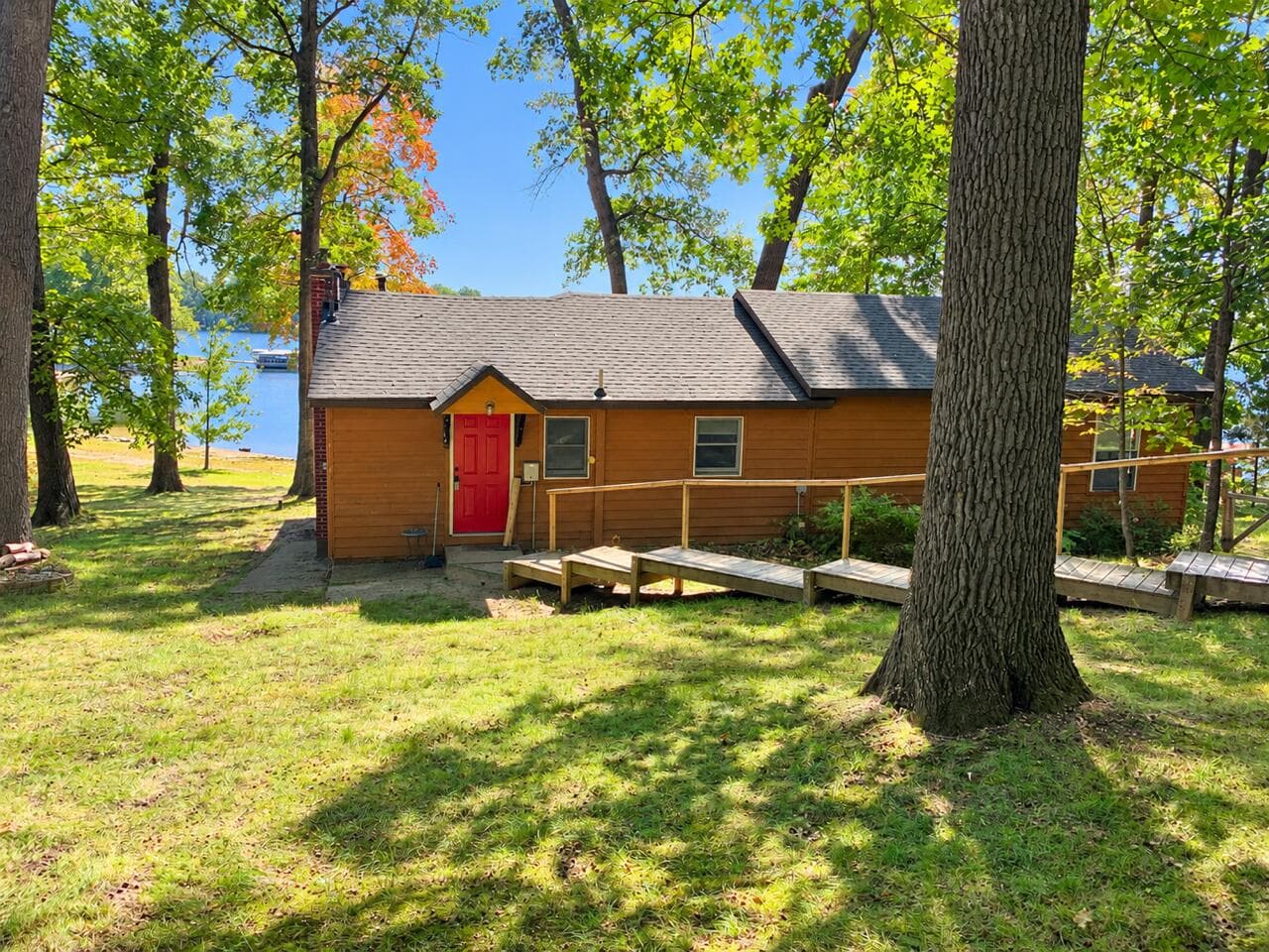 12015 Oakridge Road, Plainwell, MI 49080
