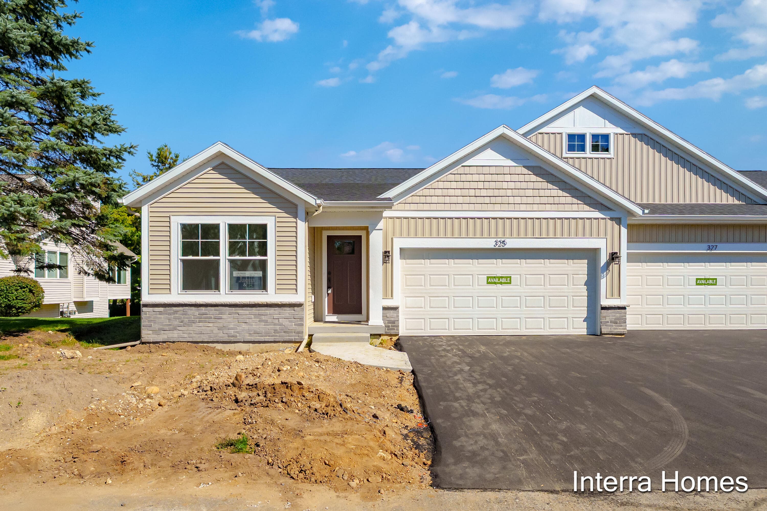325 Round Hill Road, Kalamazoo, MI 49009