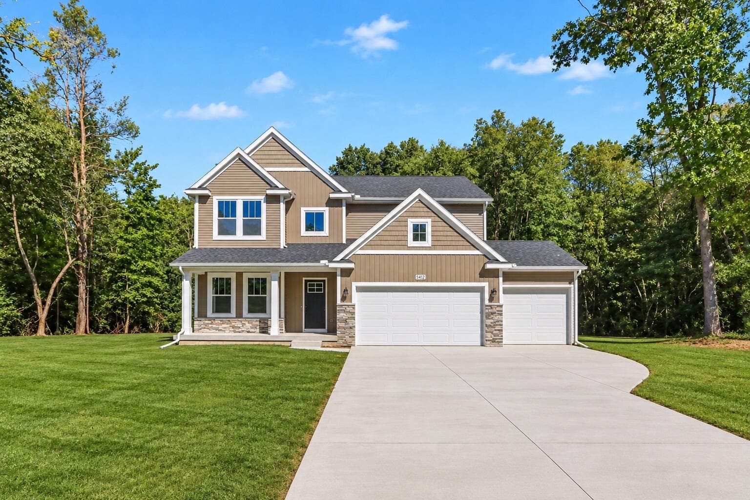 8412 Knotty Pine Lane, Kalamazoo, MI 49009