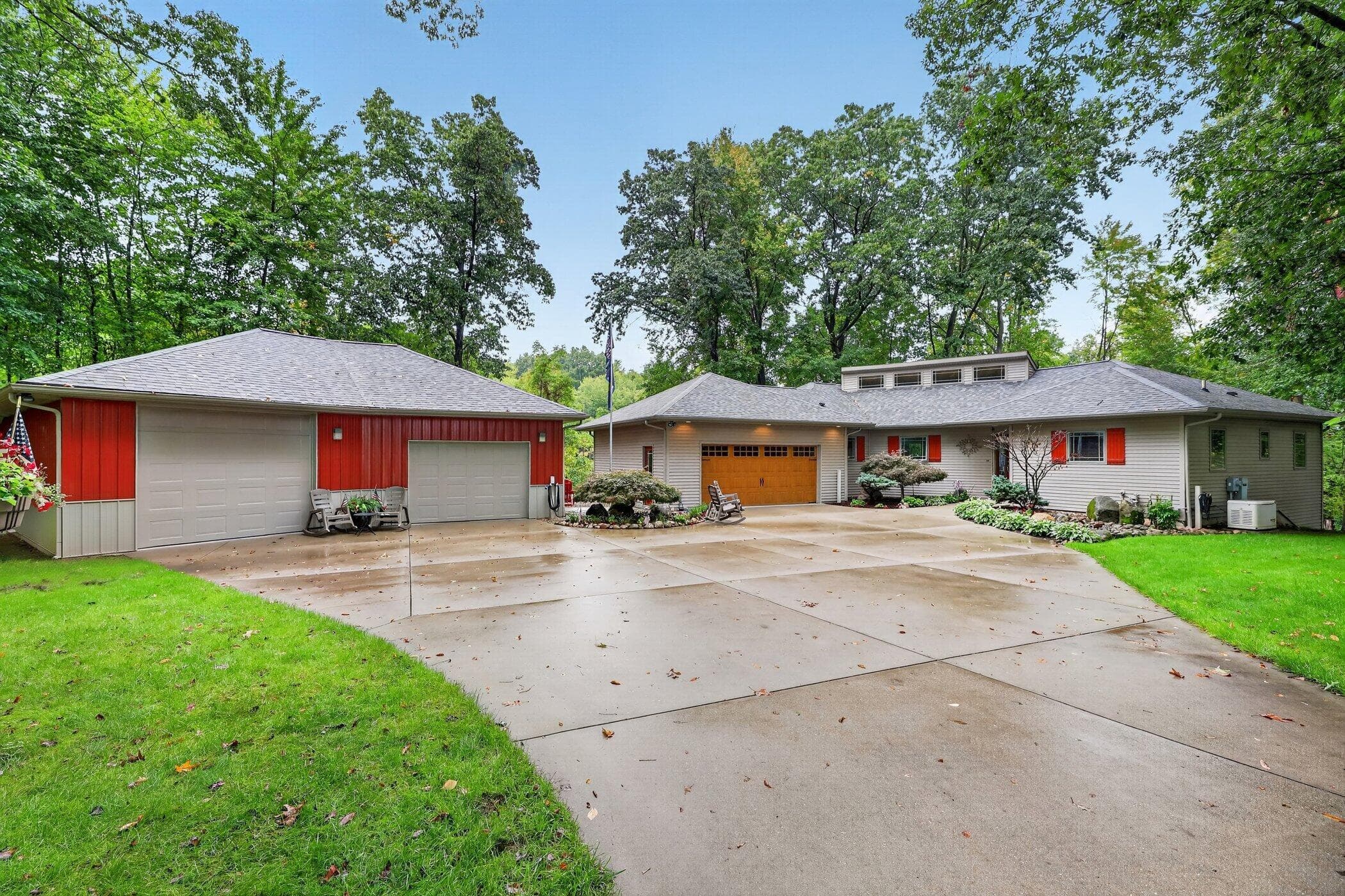 Primary property photo