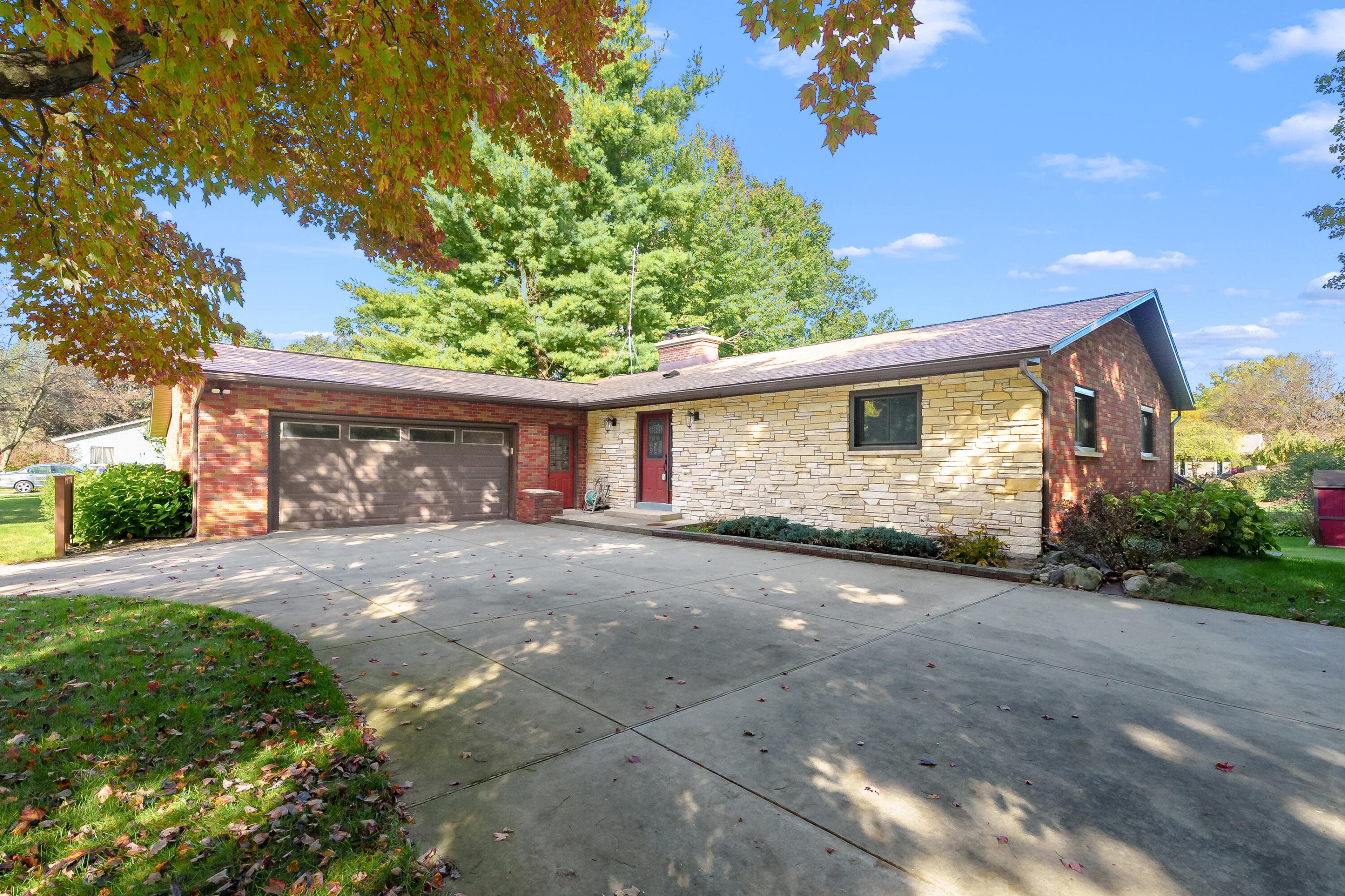 Primary property photo