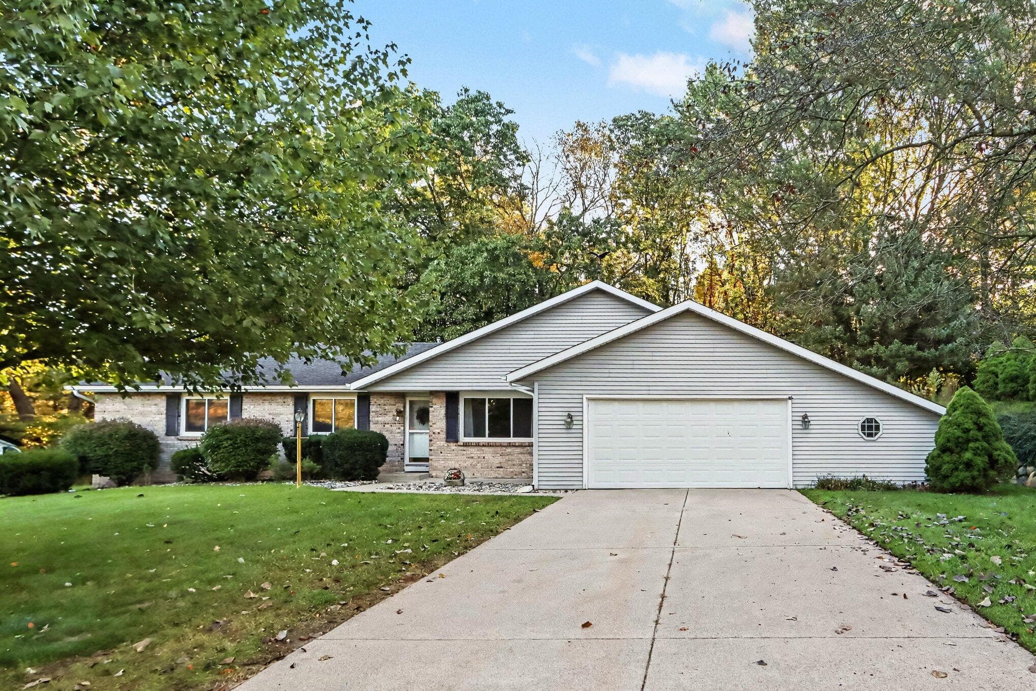 2940 Bramble Drive, Kalamazoo, MI 49009