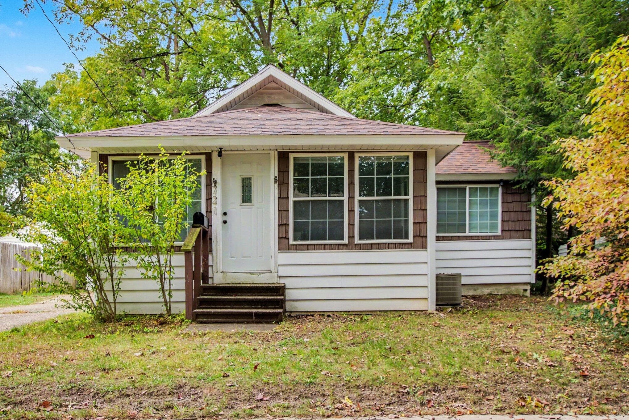 721 N Dartmouth Street, Kalamazoo, MI 49006
