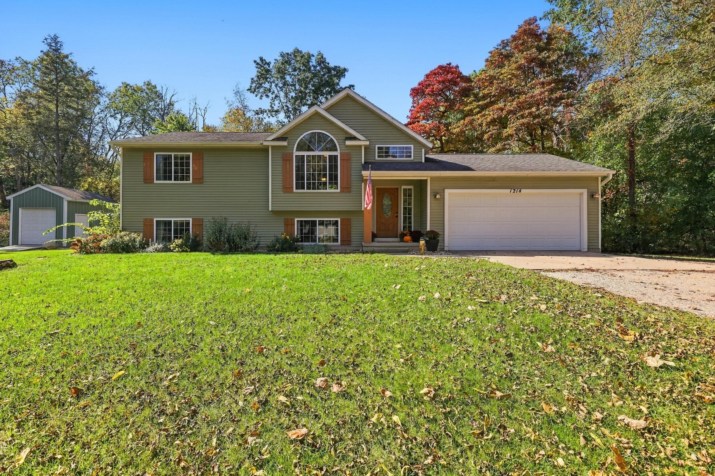 1214 Delaney Drive, Martin, MI 49070
