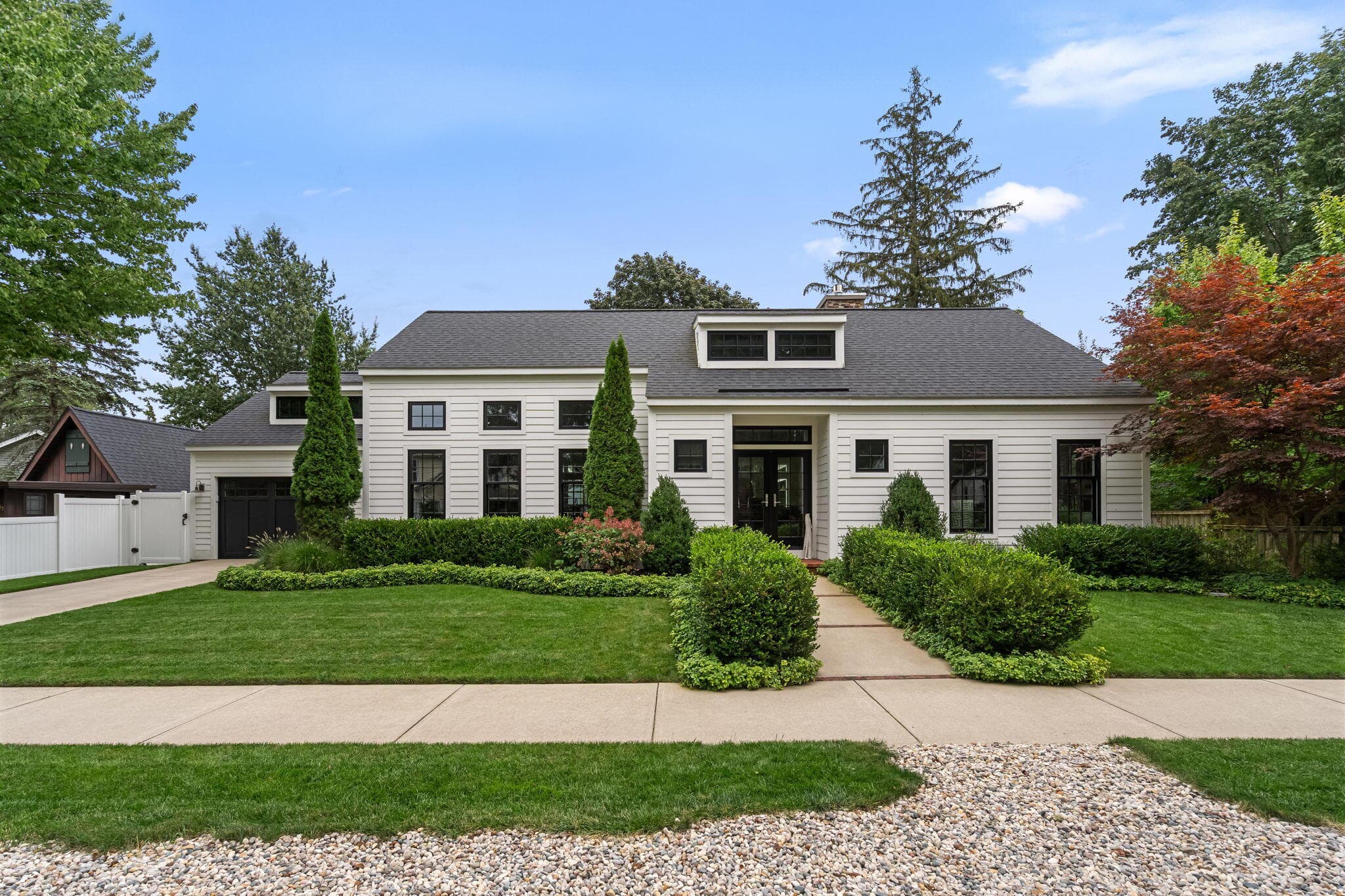 Primary property photo