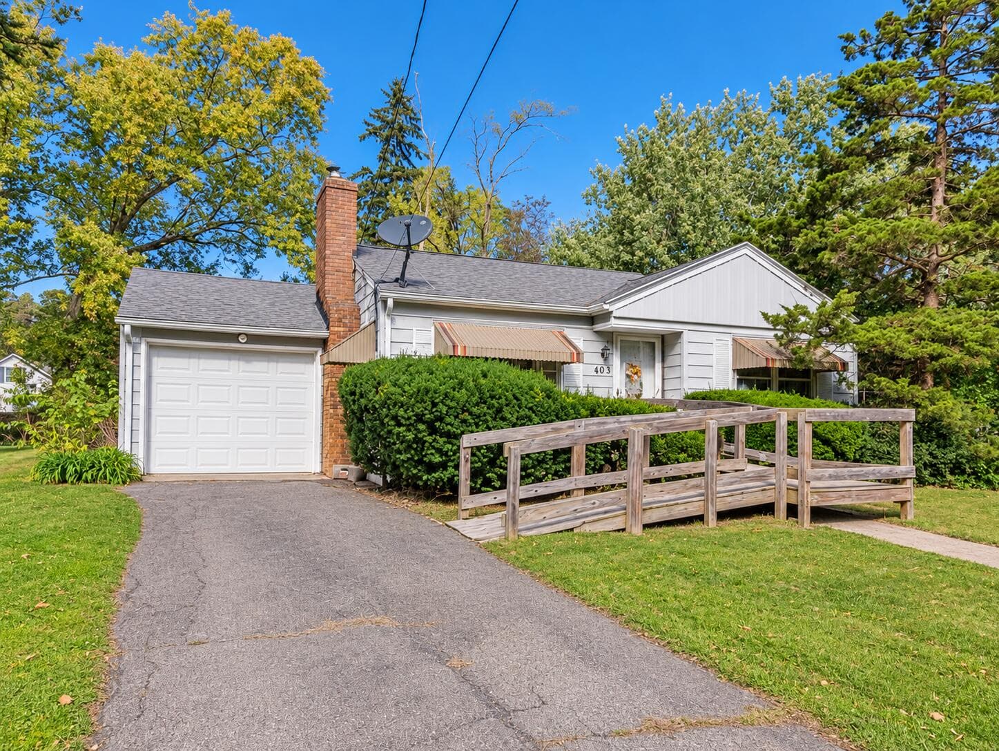 403 E Glenguile Avenue, Parchment, MI 49004