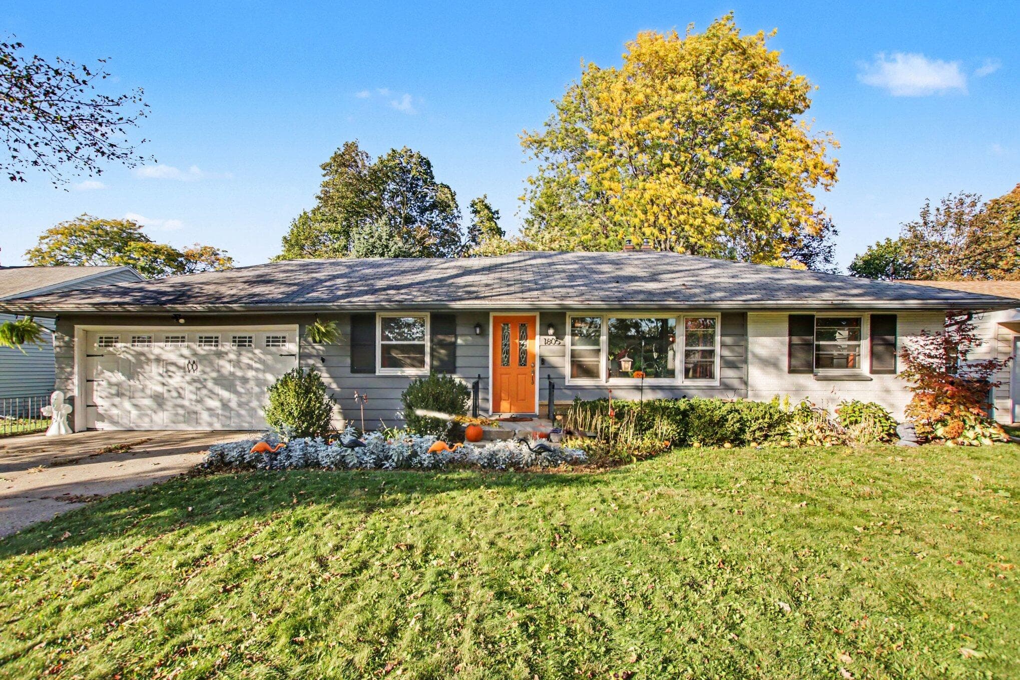 Primary property photo