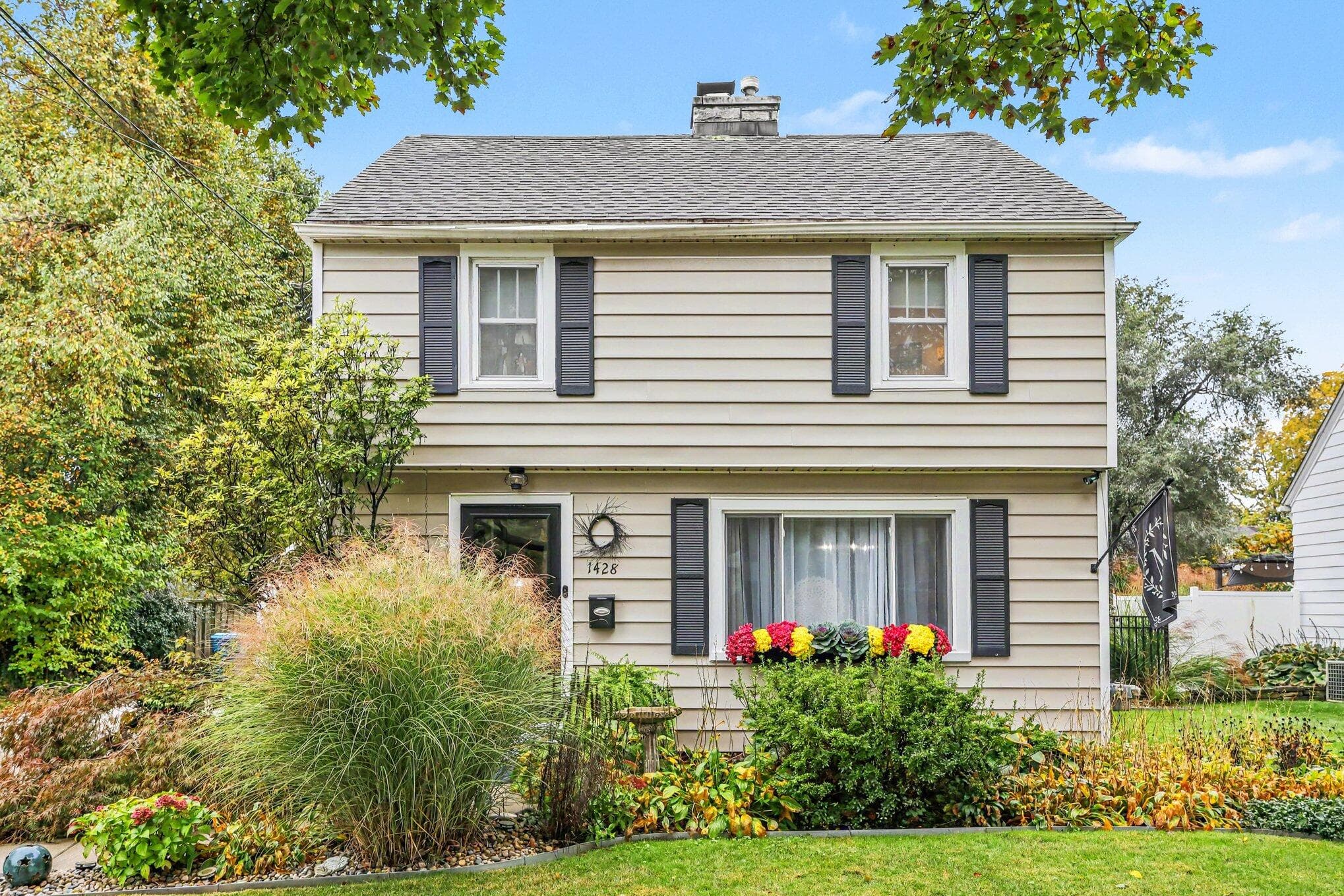 Primary property photo