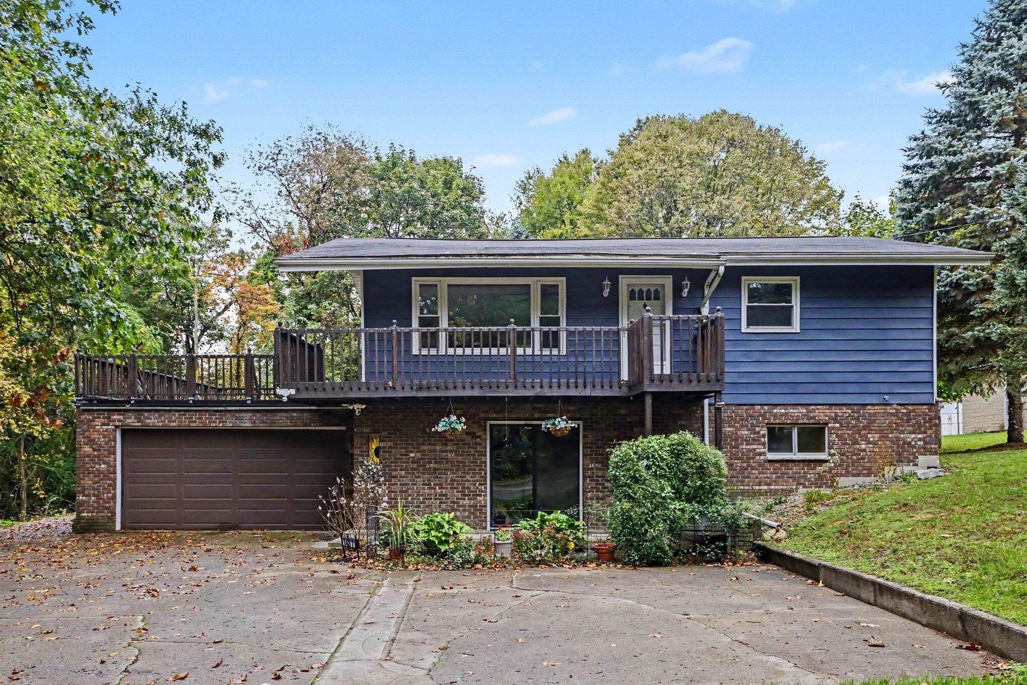 Primary property photo