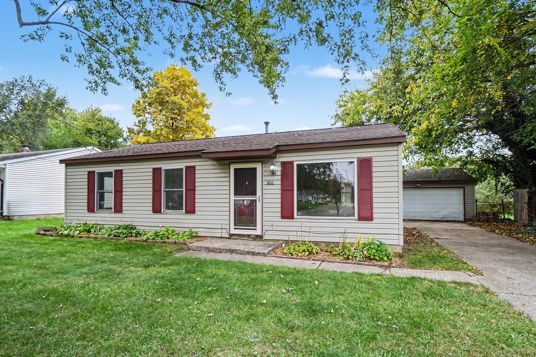 1816 Quaker Avenue, Portage, MI 49024