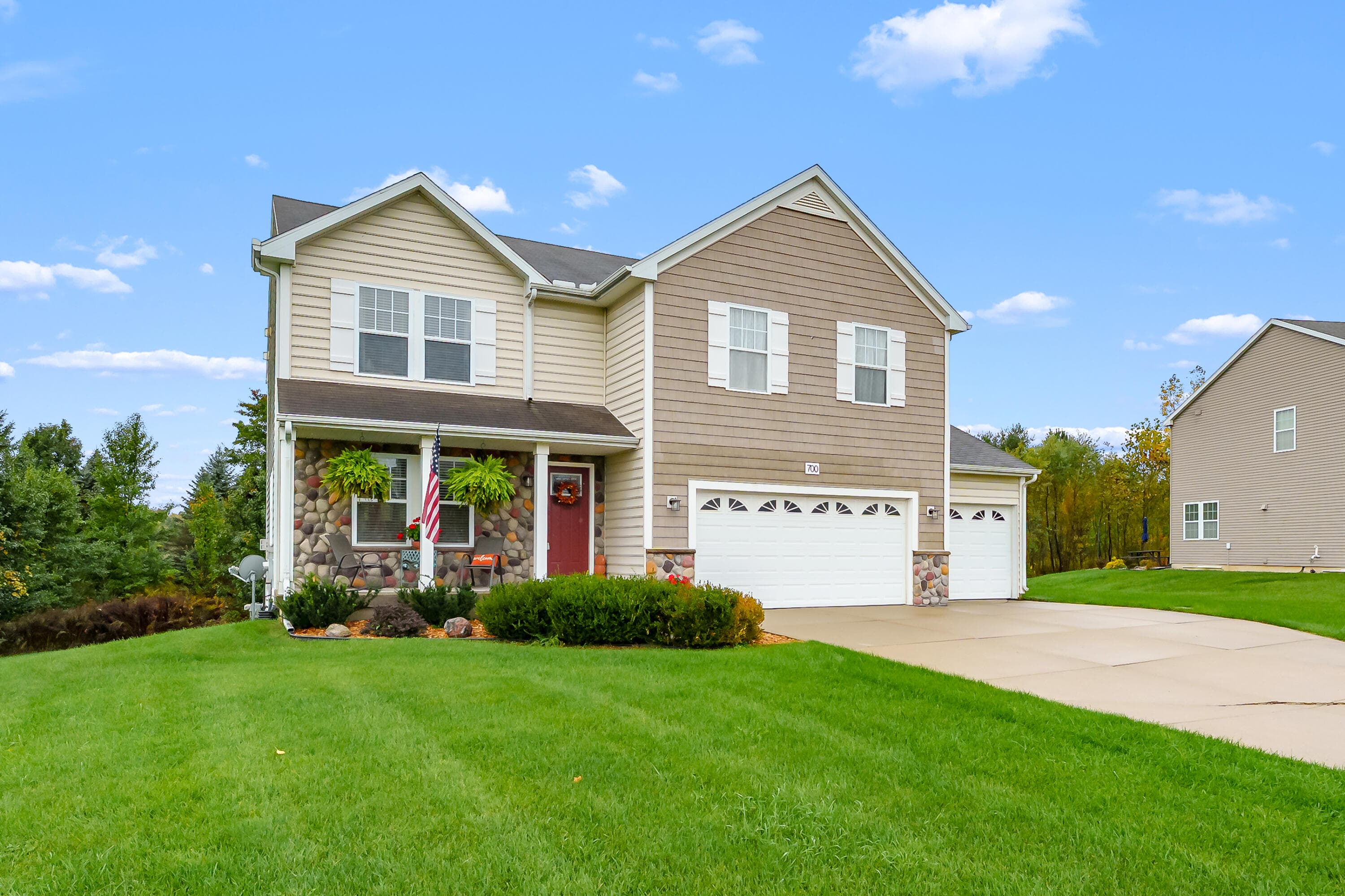 Primary property photo