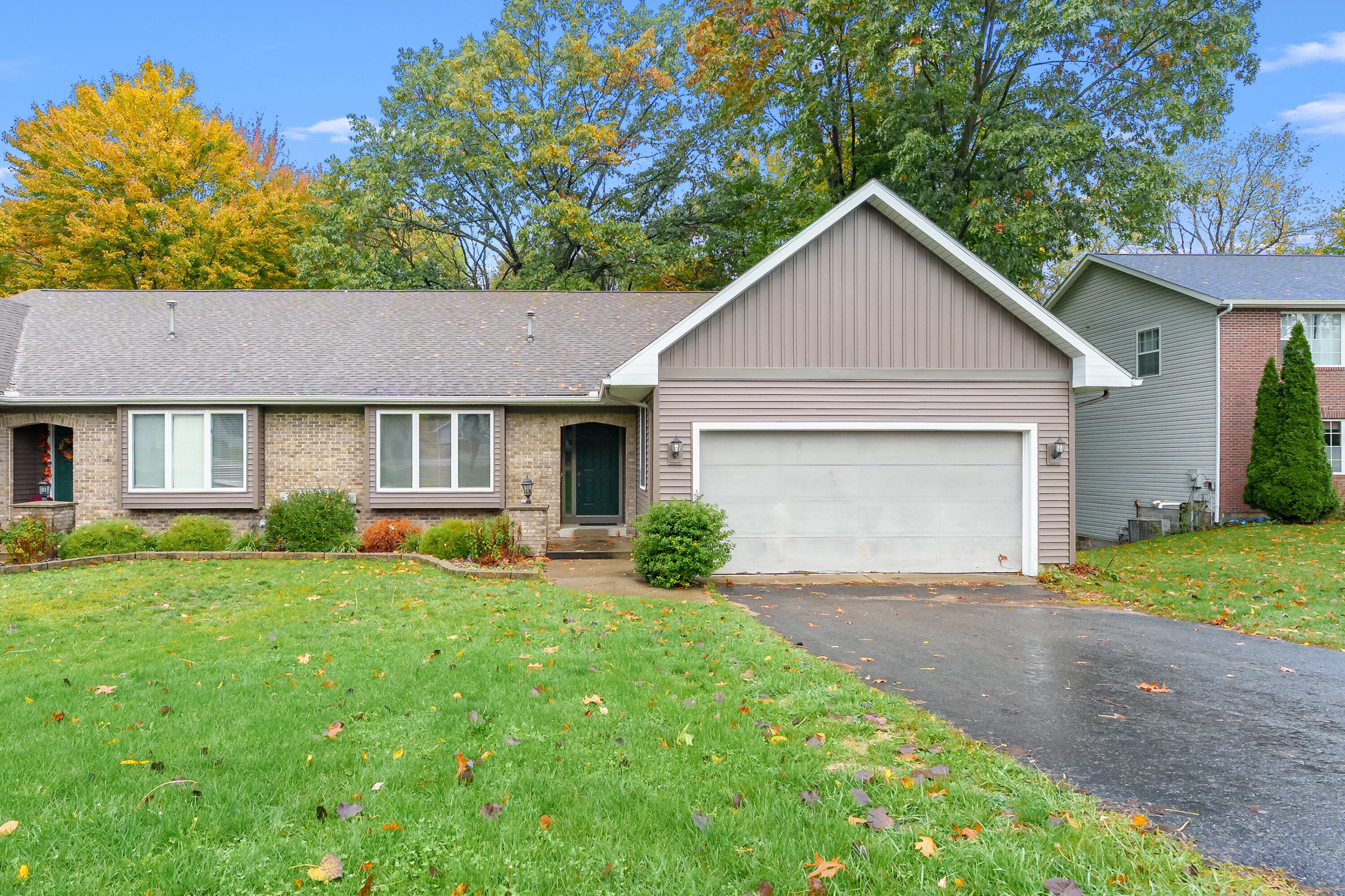 Primary property photo