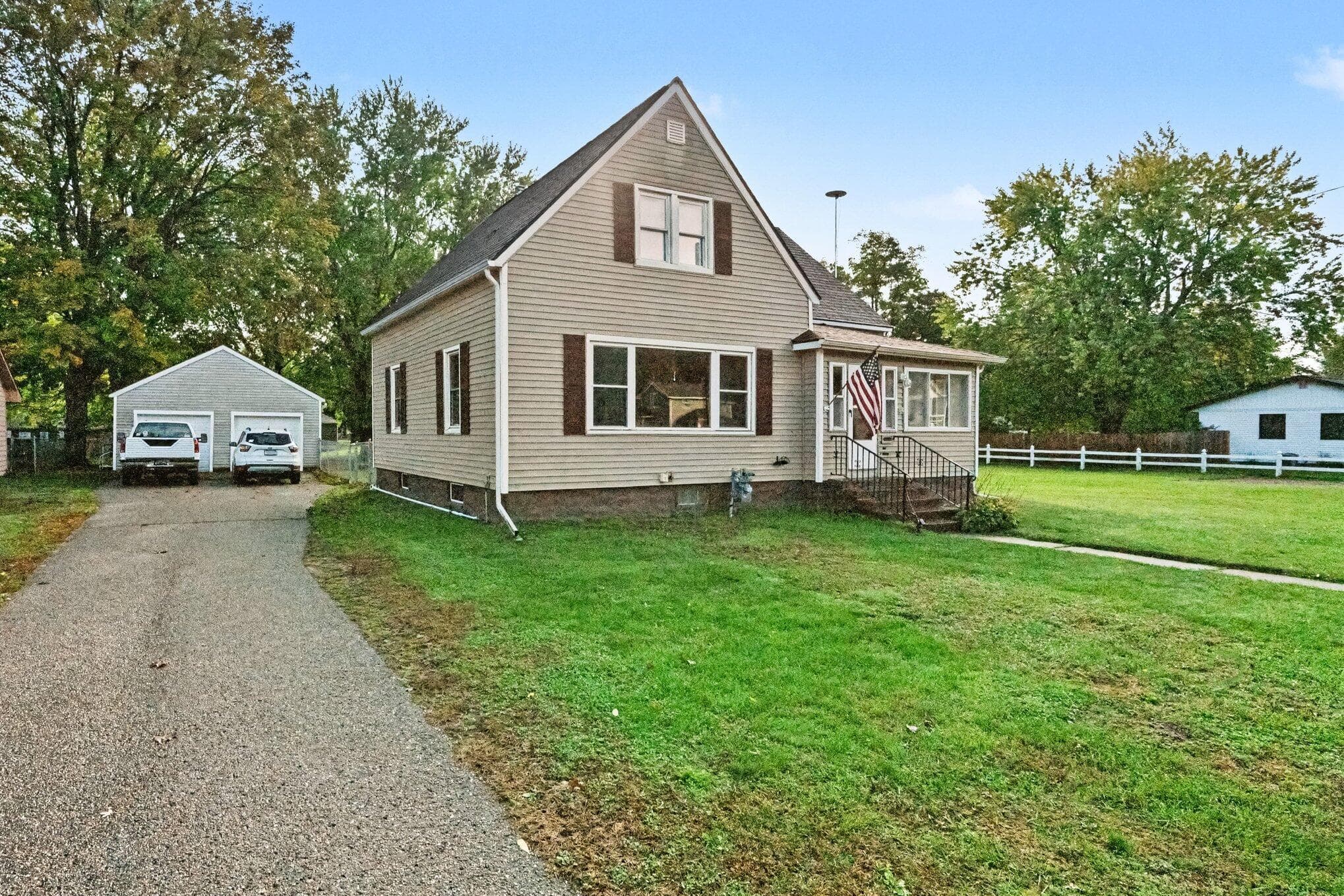 Primary property photo