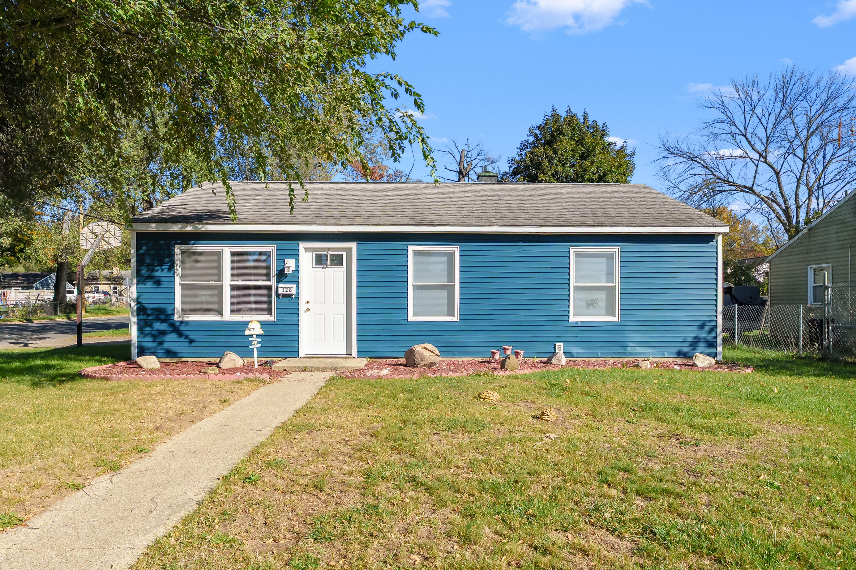128 N Woodlawn Avenue N, Battle Creek, MI 49037