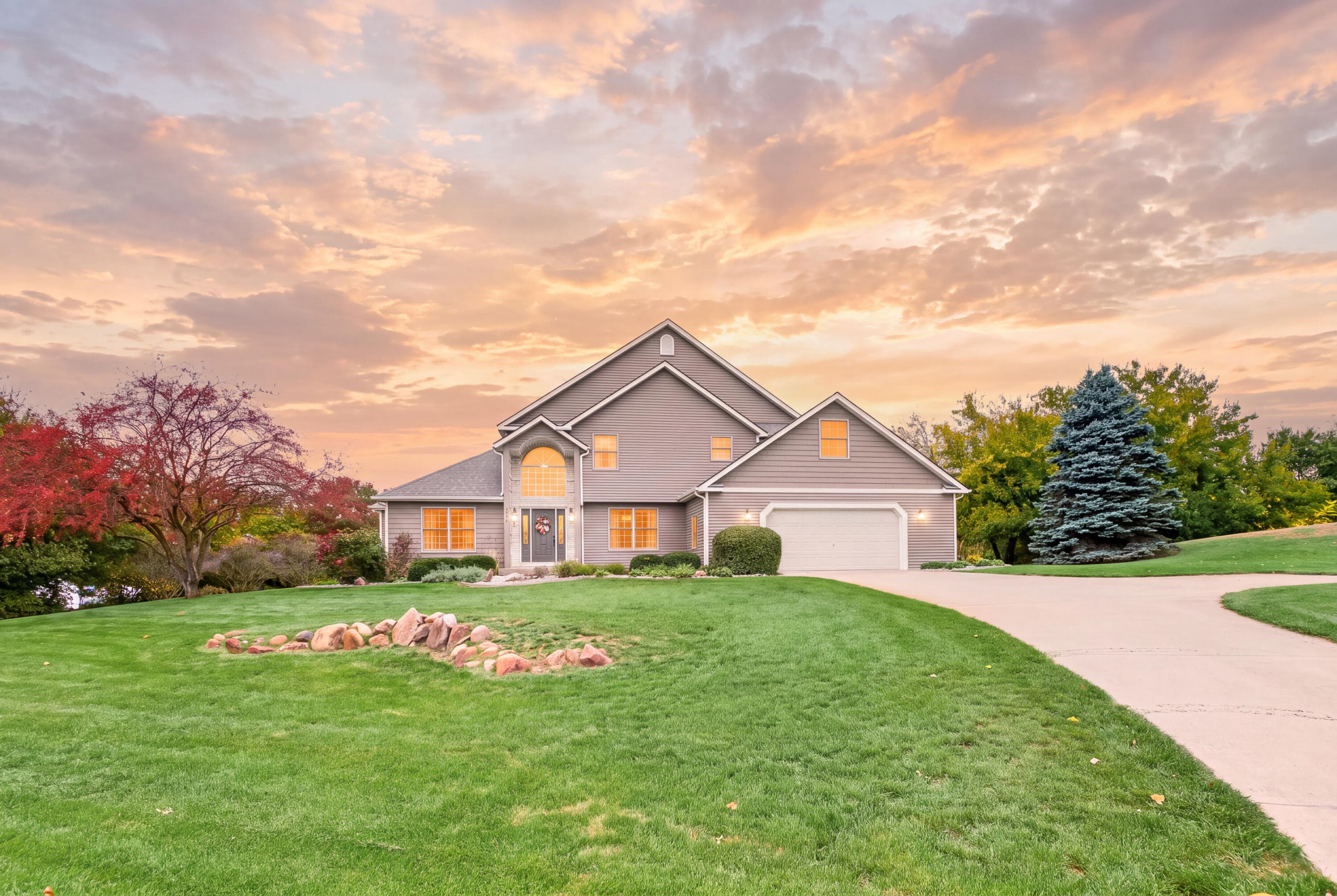 336 Hyder Circle Drive, Plainwell, MI 49080