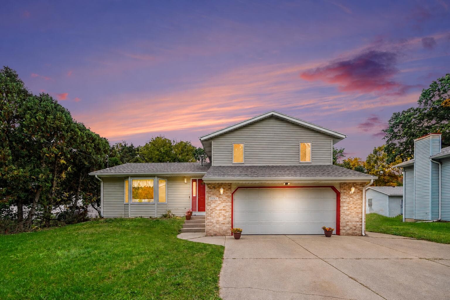 Primary property photo