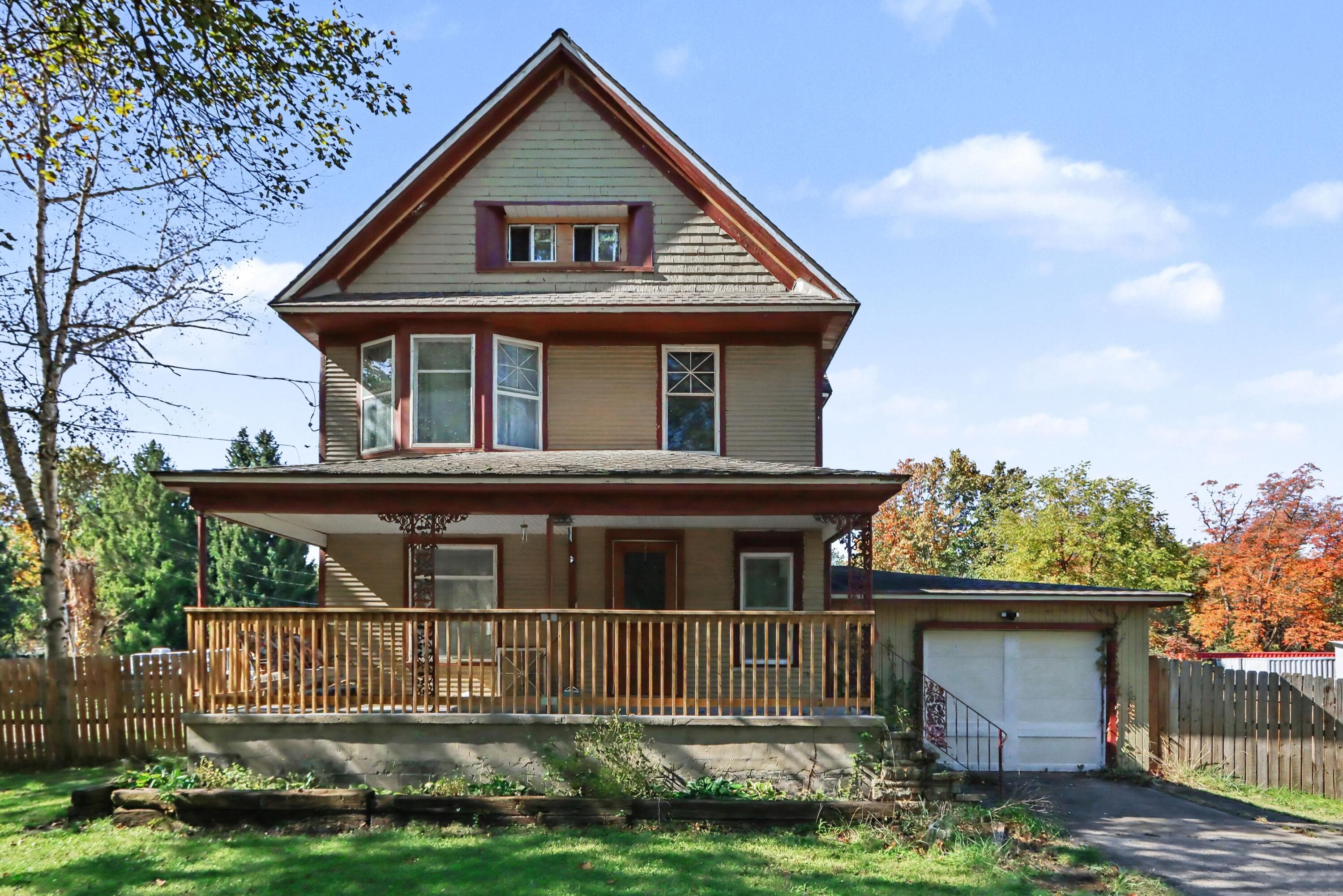 Primary property photo