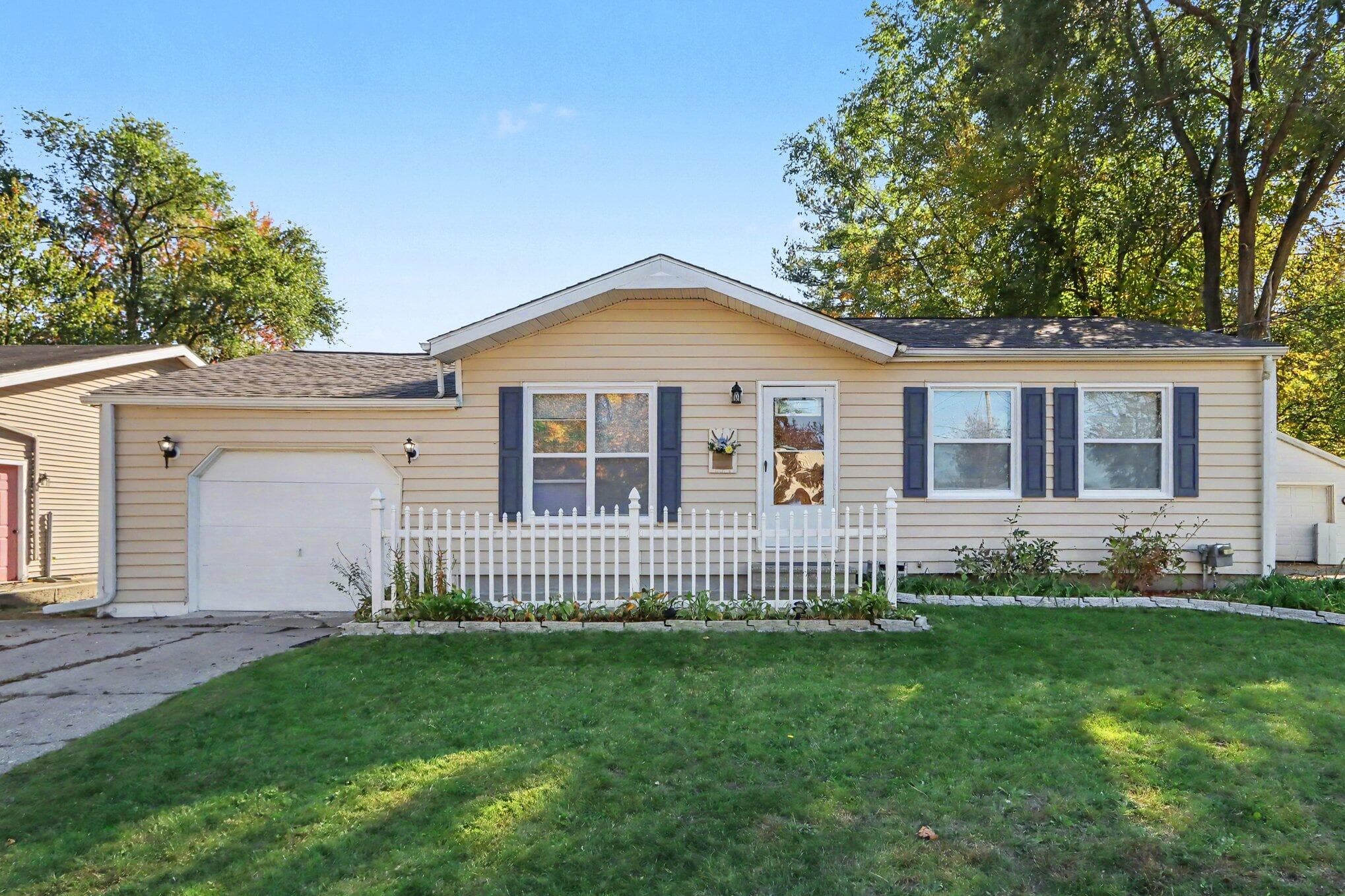 4612 Hanover Avenue, Portage, MI 49002