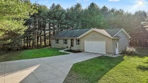 45924 County Road 665 3 Acres, Paw Paw, MI 49079