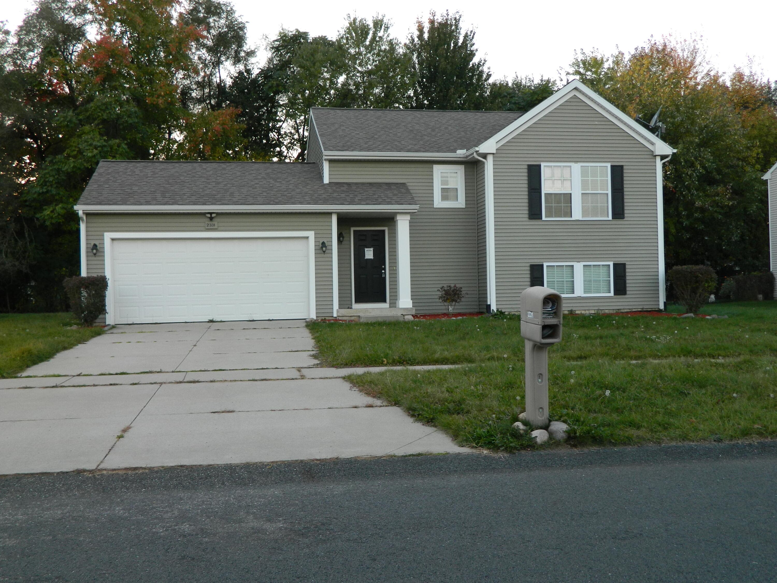 Primary property photo